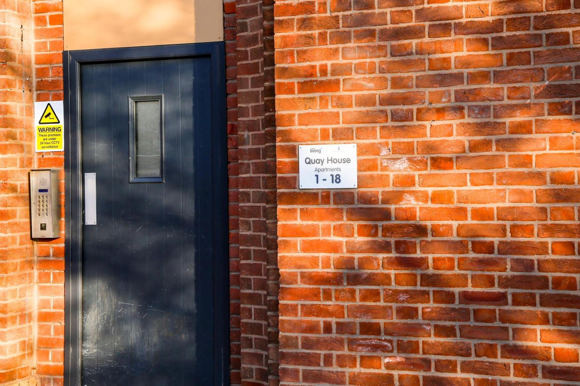 Appartamento Luxurious & Lavish Salford Quays Free Parking Manchester Esterno foto
