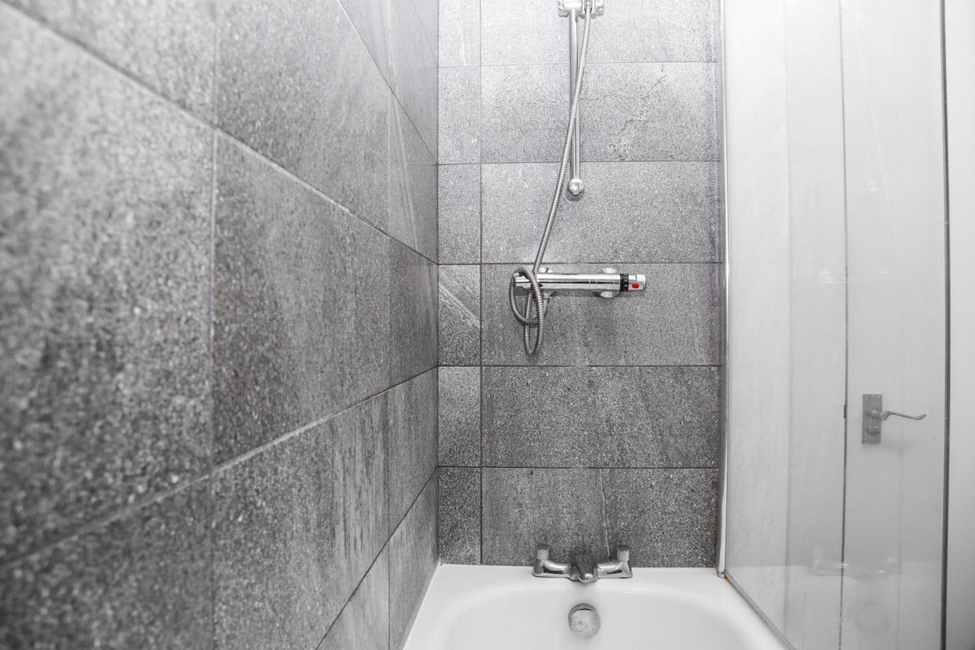 Appartamento Luxurious & Lavish Salford Quays Free Parking Manchester Esterno foto
